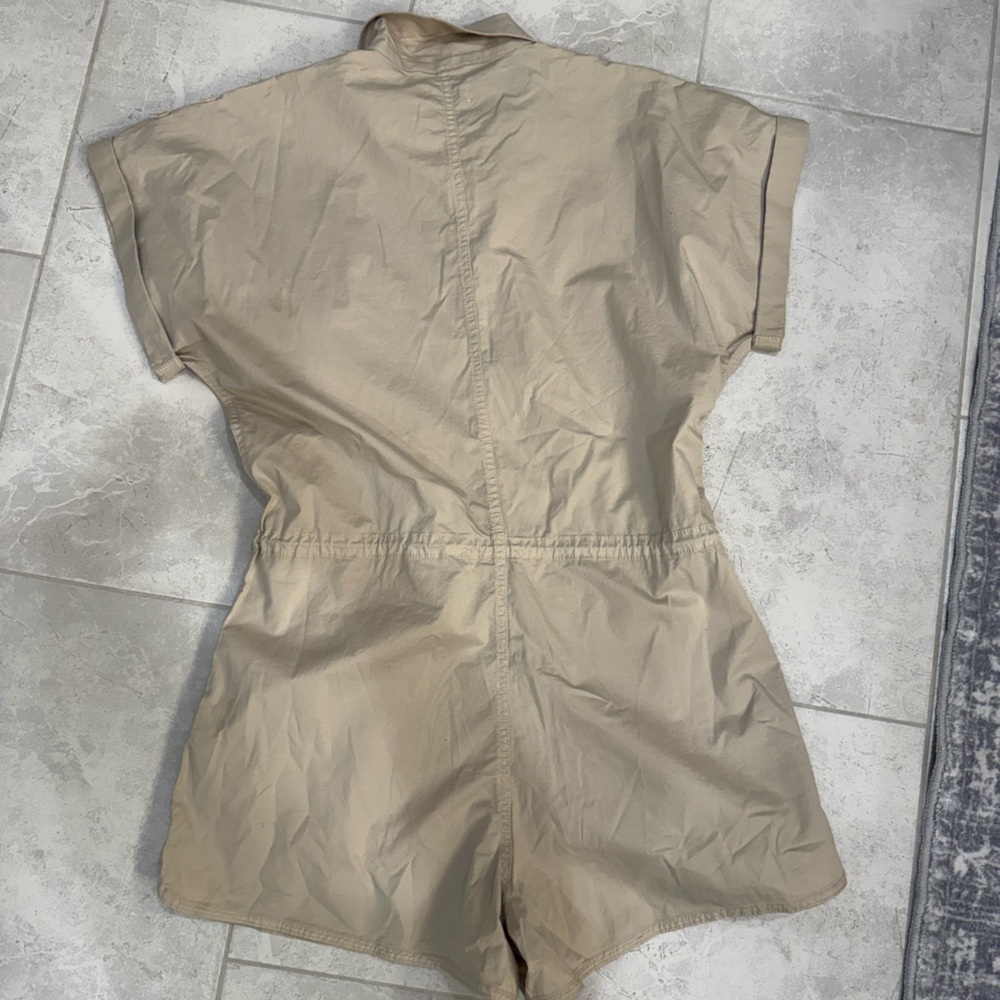 Pistola Meg Short Sleeve Zip Front Romper - Picture 3 of 5